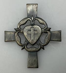 lot 188 image: RARE Vintage Germany Martin Luther Luthern CrossCrucifix Rose Badge Brooch Pin