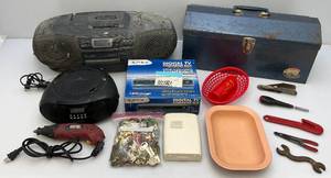 lot 248 image: Misc. Vintage Electronic items, Tools, Car Keys & More