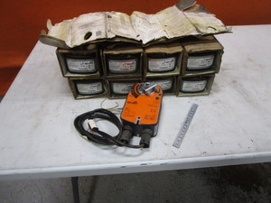 lot 27 image: (9) Belimo LF120-S Actuators 120v