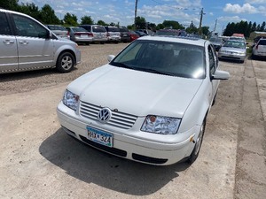 lot 15 image: 2001 Volkswagen Jetta