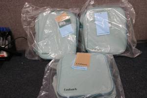 lot 41 image: 3 Embark Insulated Lunch Bags...