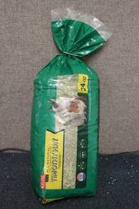 lot 69 image: 24oz bag of Timothy Hay...