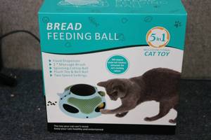 lot 106 image: 5 in 1 Multifunctional Cat Toy...