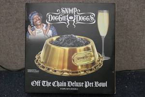 lot 125 image: Snoop Doggie Doggs Off The Chain De...