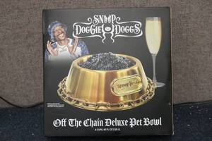 lot 126 image: Snoop Doggie Doggs Off The Chain De...