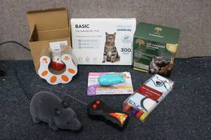 lot 152 image: Cat care and toy lot...