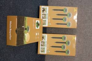 lot 184 image: 3-4packs of pest away mole repellen...