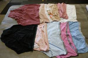 lot 237 image: 10 pairs of womens underwear sizes...