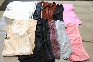 lot 238 image: 10 pairs of womens underwear sizes...