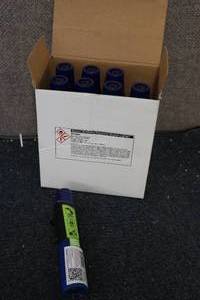 lot 270 image: 8 pack of turbo blue torch lighters...