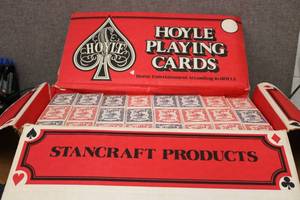 lot 276 image: Case of HOYLE PLAYING CARDS 120 pac...