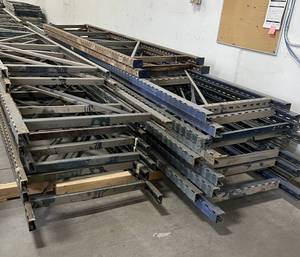 lot 2A image: LOT OF 18 STURDI-BILT UPRIGHTS - SEE DESCRIPTION FOR SIZES
