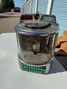 lot 11 image: Vintage Remote Coin Operated Jukebox