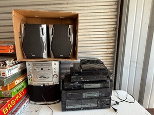 lot 28 image: Electronics