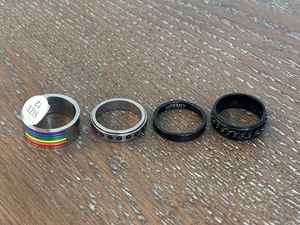 lot 8 image: Rings
