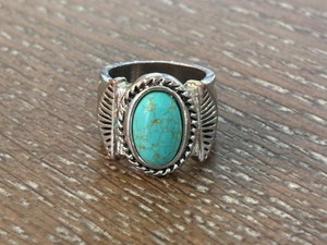 lot 11 image: Ring