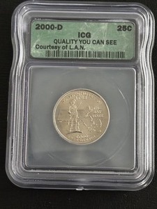 lot 3 image: 2000-D Massachusetts State Quarter in Sample Case