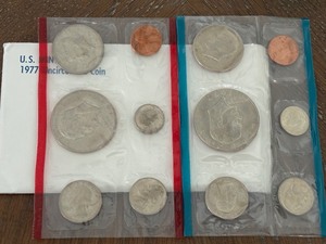 lot 55 image: 1977 P & D Mint Set
