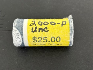 lot 18 image: 2000-P Uncirculated Golden Dollar Roll Sacagawea on Ends