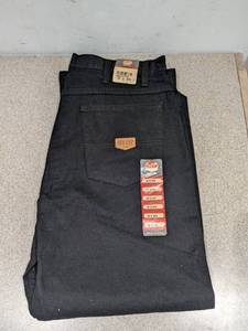 lot 74 image: NEW RED KAP WORK PANTS SIZE 36 x 37