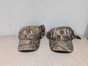 lot 80 image: (2) REALTREE CAMOUFLAGE HATS (DEER)