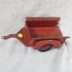 lot 6 image: Classic 1940s-50s Louis Marx Lumar Willys Jeep Trailer