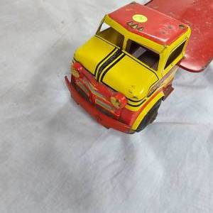 lot 14 image: Marx Lumar Inter-City Delivery Service Tin Litho Truck