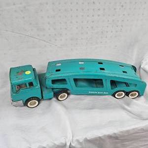 lot 16 image: Structo Auto Haul Pressed Steel Car Carrier