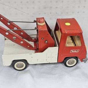 lot 17 image: Buddy L 1960s Double Boom Wrecker