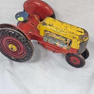 lot 20 image: Marx Tin Litho Climbing Tractor