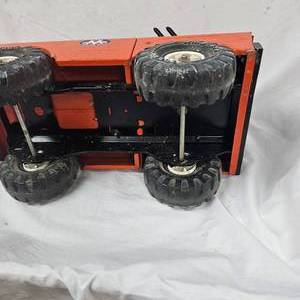 lot 25 image: 1970s Tonka Twin Boom Wrecker, Complete, Nice