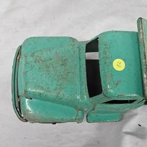 lot 28 image: 1950s Buddy L Hydraulic Dumper Truck