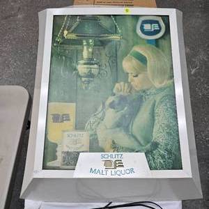 lot 61 image: 1962 Schlitz  Lighted Sign-Works