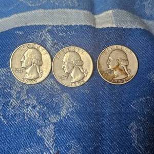 lot 87 image: 1952,(2)1952-D Washington 25c, Silver