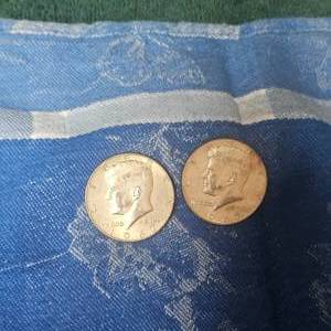 lot 77 image: (2)1967 Kennedy 50c, 40% SIlver