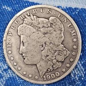 lot 156 image: 1900-O Morgan $