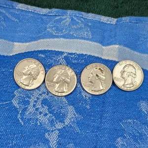 lot 128 image: (4)1964-D Washington Silver 25c
