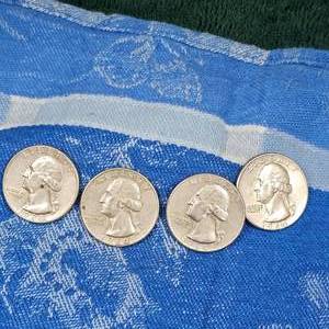 lot 130 image: (4)1964-D Washington Silver 25c