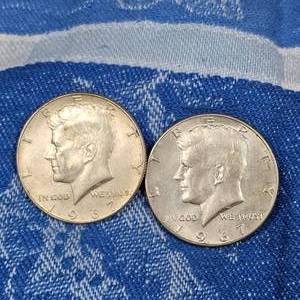 lot 133 image: (2)1967 Kennedy Silver 50c