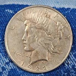 lot 134 image: 1922 Peace Dollar