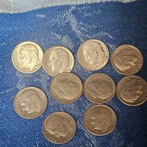 lot 70 image: (10) Silver Dimes Assorted