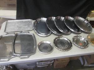 lot 16 image: (EW6) Assorted Metal and Plastic Tr...