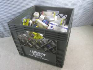 lot 21 image: (A-2) Vintage Milk Crate Full of As...