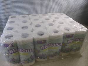 lot 46 image: (EW4) 48 Rolls of 2-Ply Bathroom Ti...