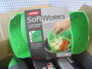 lot 48 image: (BS) 4 SoftWorks Silicone Pressure ...