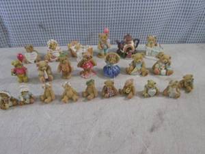 lot 68 image: (CS) Assorted Cherished Teddies Fig...