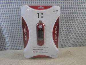 lot 69 image: (H-1) Nextar 1GB Digital MP3 Player...