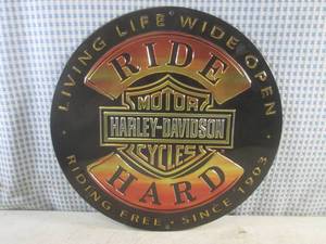 lot 98 image: (EC1) Metal Harley Davidson Ride Ha...