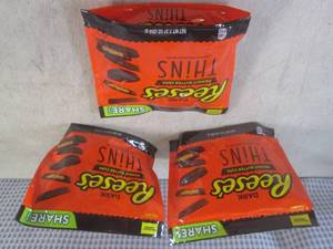 lot 153 image: (B-2) 3 Share Pack Size Bags Dark R...