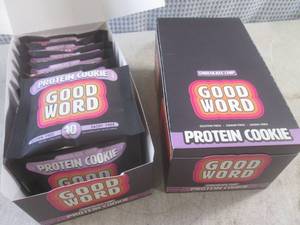 lot 156 image: (B-2) 24 Good Word Chocolate Chip P...
